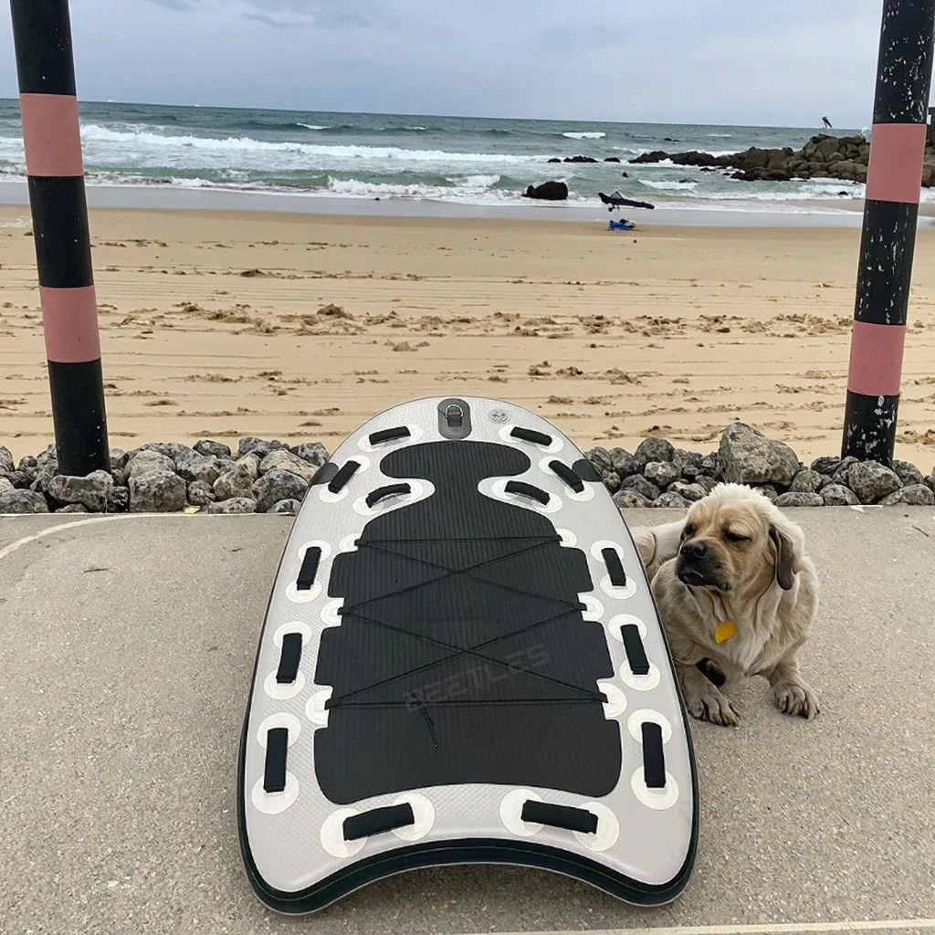 Aufblasbarer Sicherheitsschlitten für die Wildwasserrettung