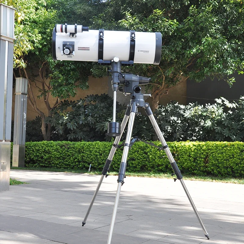 Telescopio astronómico profesional T203900 con mochila y trípode