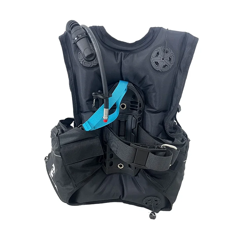 Ilmatäytteinen sukelluskelluntakompensaattori (BCD) - takkityyppinen regulaattori syväsukellukseen ja laitesukellukseen