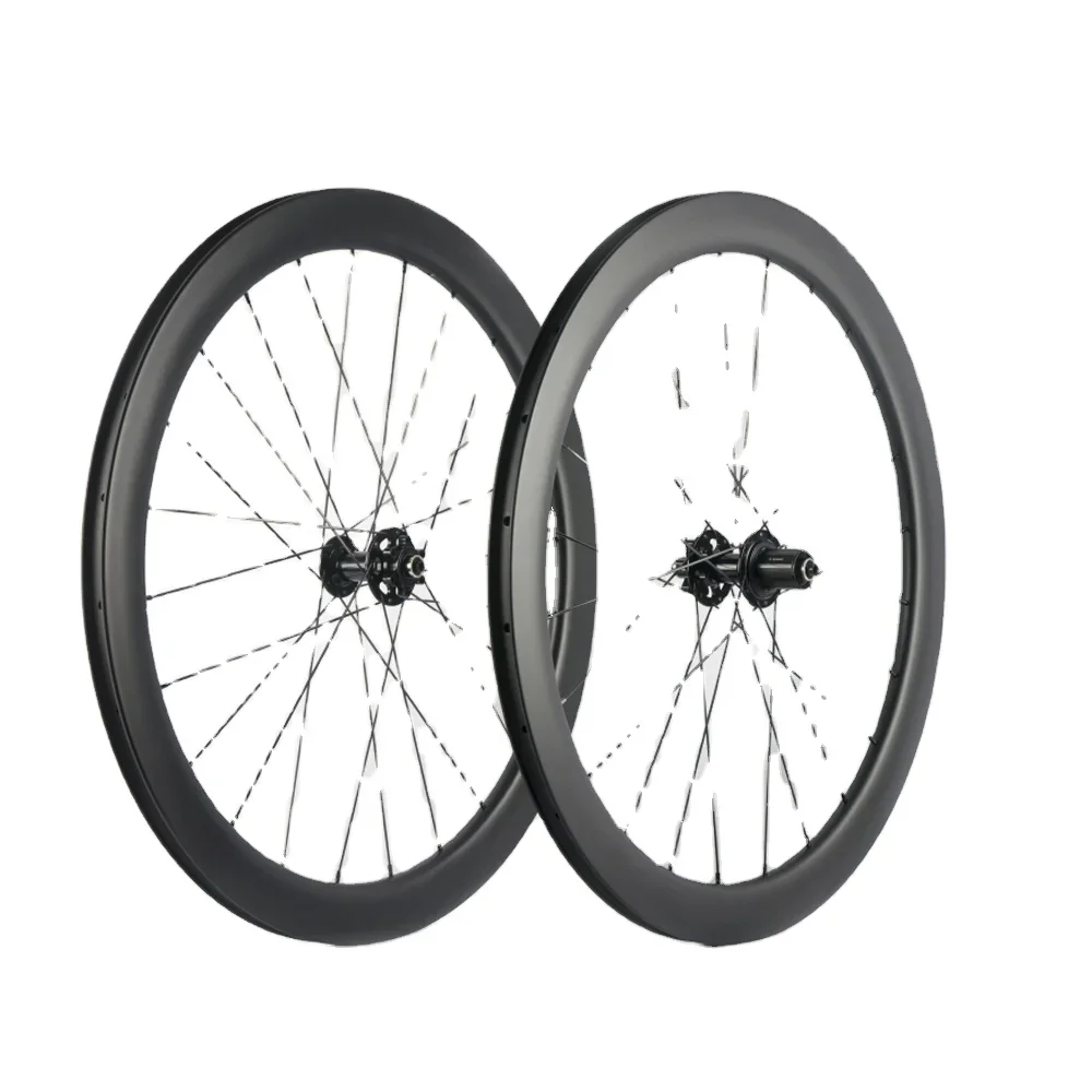 Koła szosowe Carbon Disc 50 mm, opona/szytka, 700c, oś przelotowa 100x15 / 142x12, hamulec tarczowy z sześcioma śrubami